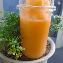 ญ.ณ & น้ำปั่น ยำรวมมิตรทะเล จอมทอง ดาวคะนอง