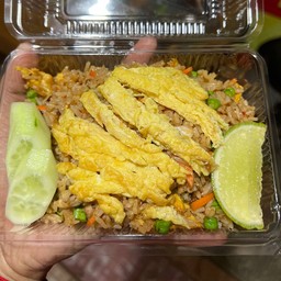 ข้าวผัดน้ำพริกปลาย่าง+ปลาทู