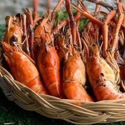 ลูกชิ้นทอด ข้าวปลาแกะ กุ้งเผา by ป้าชาติของทอด ซอยยูนิลอฟ สาขา9