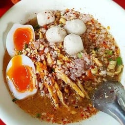 ก๋วยเตี๋ยวเมืองโอ่ง