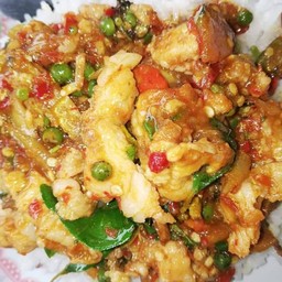 ผัดเผ็ดจระเข้