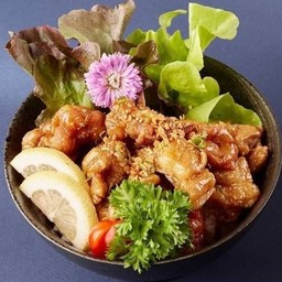 ข้าวหน้าไก่ซอสน้ำผึ้ง+มิโซะซุป