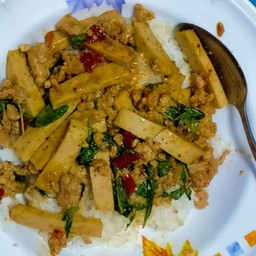 ข้าวผัดกะเพราหมูยอ+หมูสับ