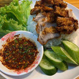 ข้าวหมูทอดน้ำจิ้มแจ่ว