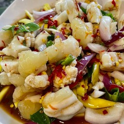 ยำไข่หมึก