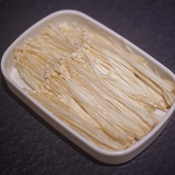 เห็ดเข็มทอง 30 กรัม 金针菇30克