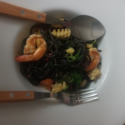 สปาเก็ตตี้หมึกดำทะเล