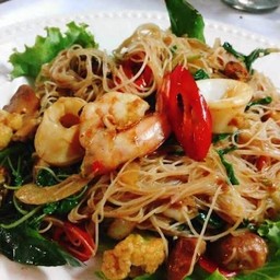 เส้นหมี่ซั่วผัดขี้เมา
