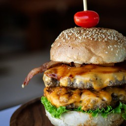 เบอร์เกอร์หมู 2 ชั้น