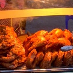 ไก่ทอดหาดใหญ่บิ๋นน้อย ไก่ทอดหาดใหญ่บิ๋นน้อย แจ้งวัฒนะ14 ตลาดเมืองทอง1