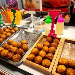 takoyaki yak ตลาดดิวัน รัชดา