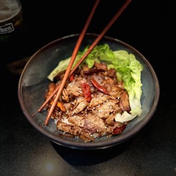 ข้าวหมูคั่วพริกหม่าล่า