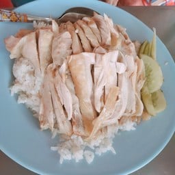 ร้านน้องริษาข้าวมันไก่ (ข้างบิ๊กซี)