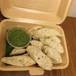 หมูยออุบลนึ่งน้ำจิ้มซีฟู๊ด