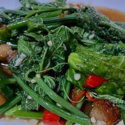 ฟักแม้วหมูกรอบ