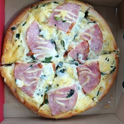 เบค่อน ผักโขม