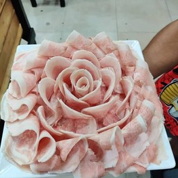 หมูสามชั้นสไลด์ 100 กรัม