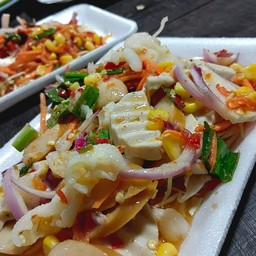 ยำขาไก่หมูยอ