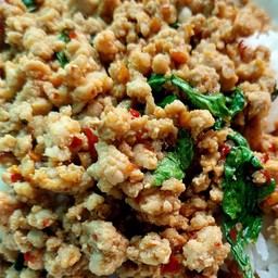 กะเพราหมูสับ (เป็นกับข้าว)
