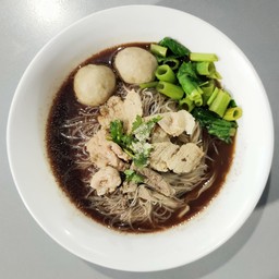 ก๋วยเตี๋ยวหมูน้ำตก