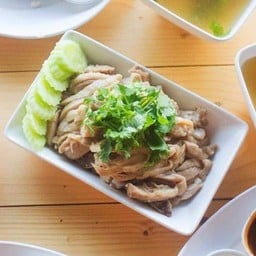 ข้าวมันไก่มุกดา สาขาศรีสะเกษ ตรงข้าม รพ.ประชารักษ์เวชการ