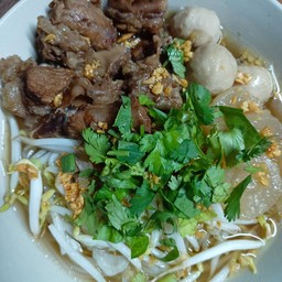 เตี๋ยวหมูตุ๋น