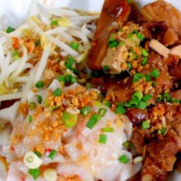 ร้านน้ำพริกบ้านยาย ก๋วยเตี๋ยวหลอดโบราณ ตลาดปิ่นทอง