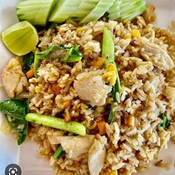ข้าวผัดไก่