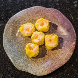ขนมจีบกุ้ง 2 ชิ้น烧卖2个