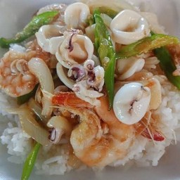 ผัดพริกสดทะเล