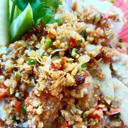 หมูกรอบคั่วพริกเกลือ