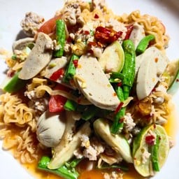 ตำมาม่าหมูสับ+หมูยอ
