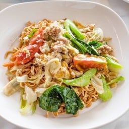 มาม่าผัดไข่