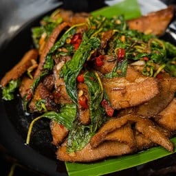 กะเพราคอหมูย่าง ไม่มีข้าว