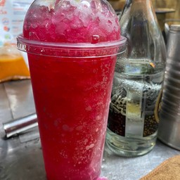 น้ำแดงโซดา