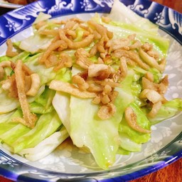 กะหล่ำปลีน้ำปลาผัดกากหมู