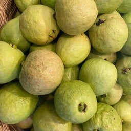 ฝรั่งไส้แดง 1 กิโลกรัม