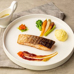 สเต็กปลาแซลมอนมัสตาร์ดซอส