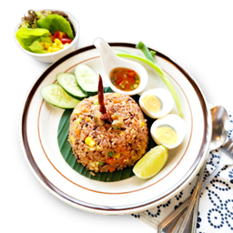 ข้าวผัดปลาเค็มทรงเครื่อง