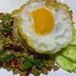 แดกดึก-กะเพรารสเด็ด