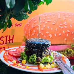 ชาโค ขนมปังสีดำ เนื้อ