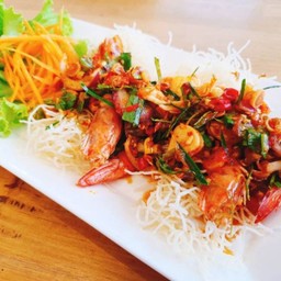 Crispy Noodles Shrimp Salad