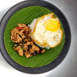 ข้าวกระเพราหมูนุ่มรสเด็ด