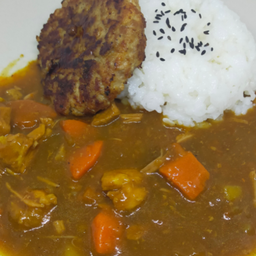 Curry Rice with Pork and Fried Teriyaki Pork Balls