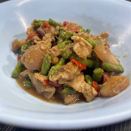 หมูผัดกะปิ