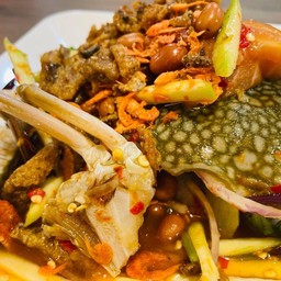 โดนยำ (ยำมะม่วง)