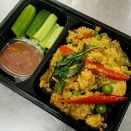 ข้าวผัดเขียวหวานไก่+น้ำพริกกะปิ