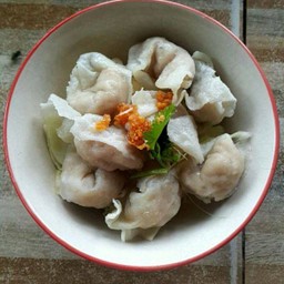 เกี๊ยวปลาลวกจิ้ม