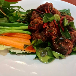 ลาบหมูทอด