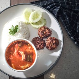 Sour Curry Rice With Fried Pork Cubes